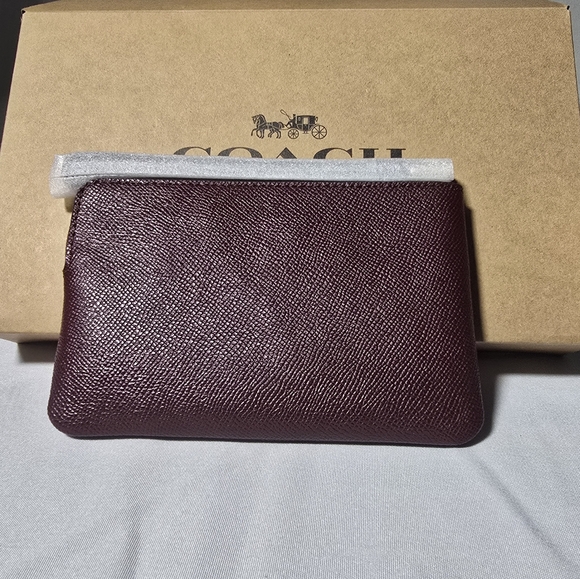 Coach Merlot Corner Zip Wristlet NWT  Comes with COACH Box - Picture 5 of 8